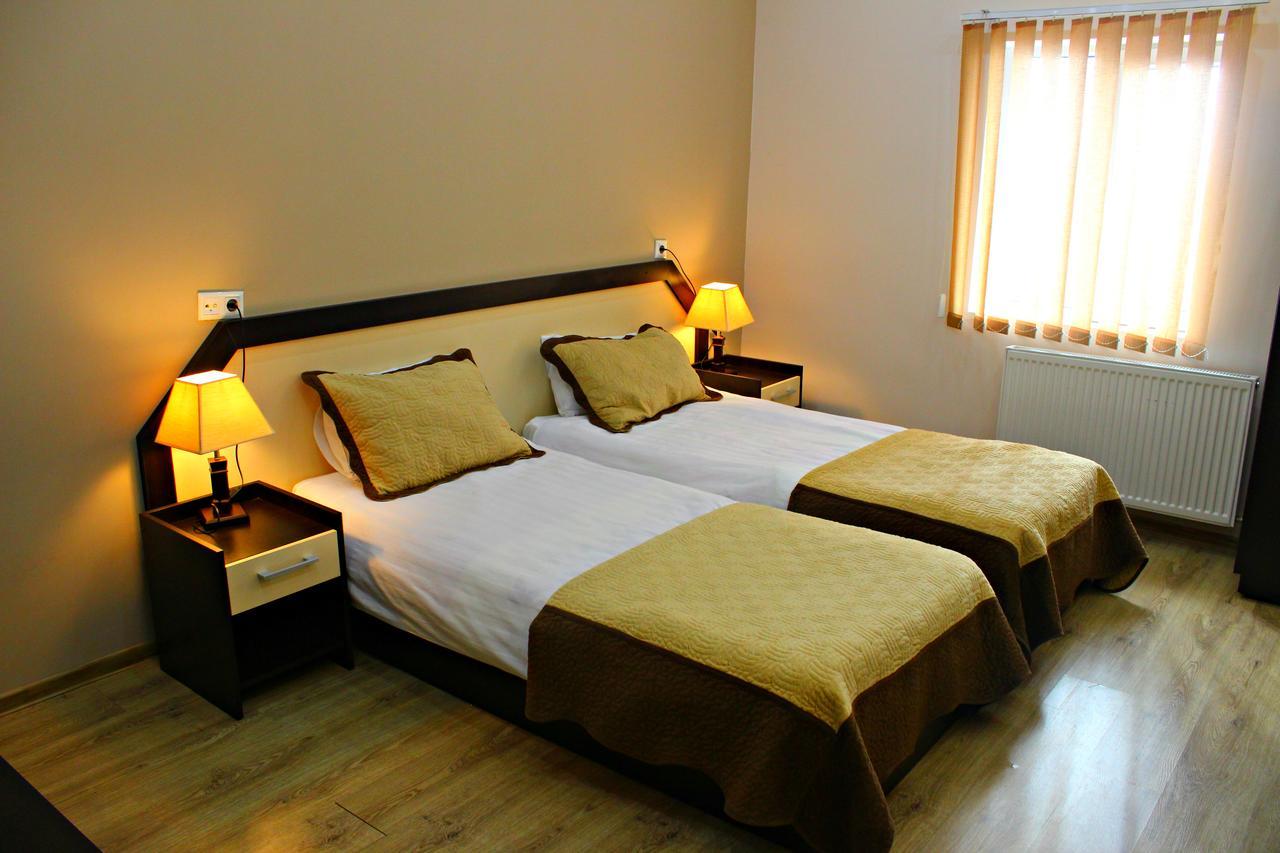 Getaway Hotel Тбилиси Номер фото