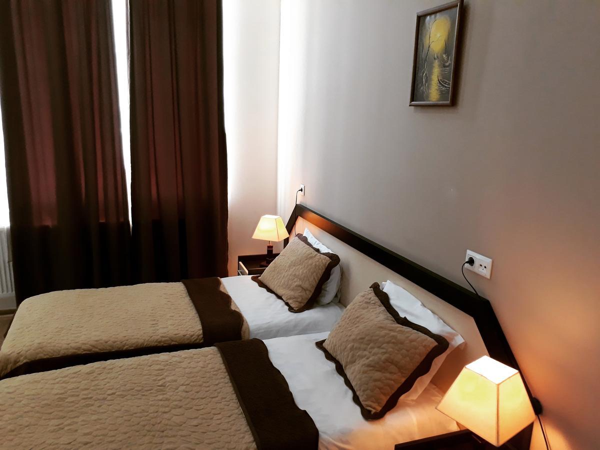 Getaway Hotel Тбилиси Экстерьер фото