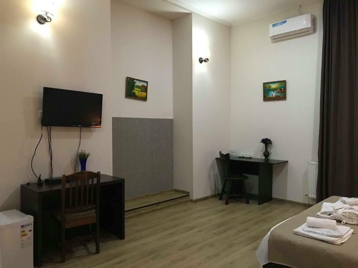 Getaway Hotel Тбилиси Экстерьер фото